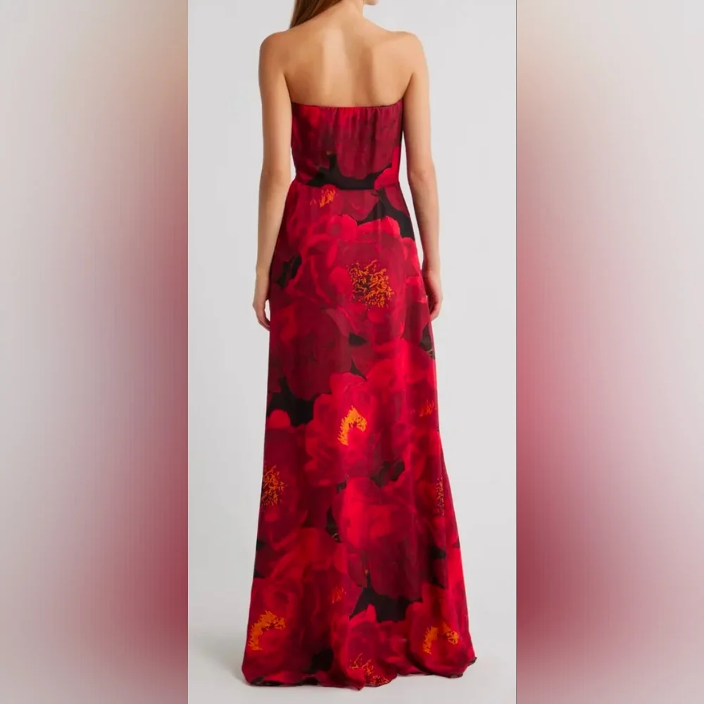 Chiara Boni Elegant Red Floral Women's Skirt